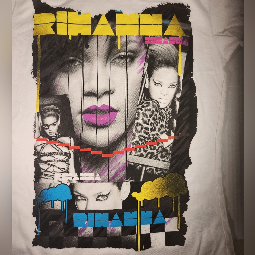 NWOT Women's Rihanna Bravado Slim-fit T-shirt - Picture 2 of 4